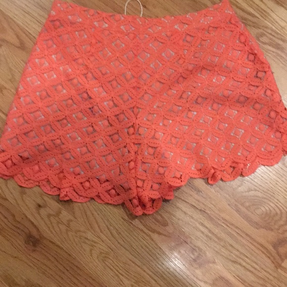 New with tags Vince Camuto shorts - Picture 4 of 10